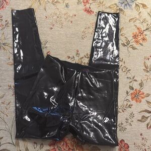 Black Glossy Leggings with Reflective Finish